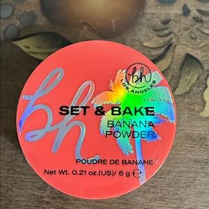 BH Cosmetics Set & Bake Banana Powder - Vibrant Red